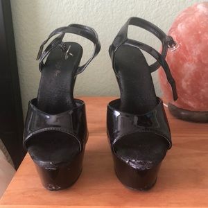 Pleaser Co Size 8 Black Heels